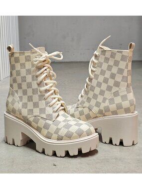 Checkered Platform Lace-Up Ankle Boots With Chunky Lug Soles - Beige & Cream - W